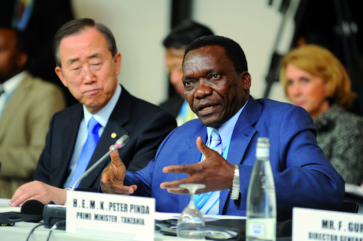 Geneva: H.E. M.K. Peter Pinda, Prime Minister of Tanzania shares his views at the Heads of State with CEO Roundtable at ITU TELECOM WORLD 2009